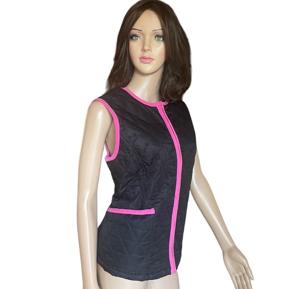 LILLY PULITZER Quilted VEST
Embriodered PALM TREES Black
Pink Size M - Picture 2 of 11